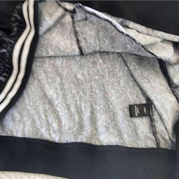 Torrid leopard print long sleeve jacket - Picture 15 of 16